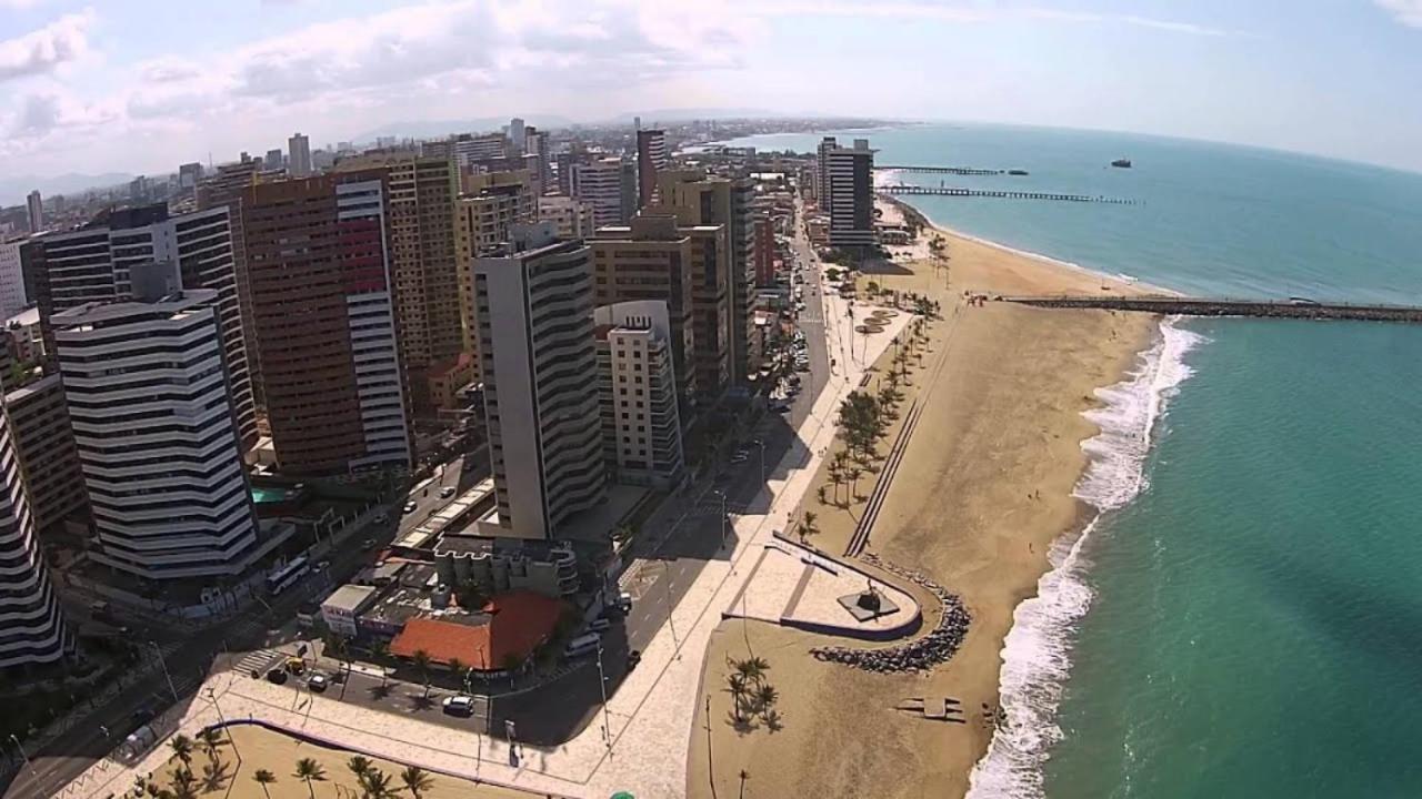 Piazza Coliseum do lado porto de Iracema vista Mar Fortaleza (Ceara) Exterior foto
